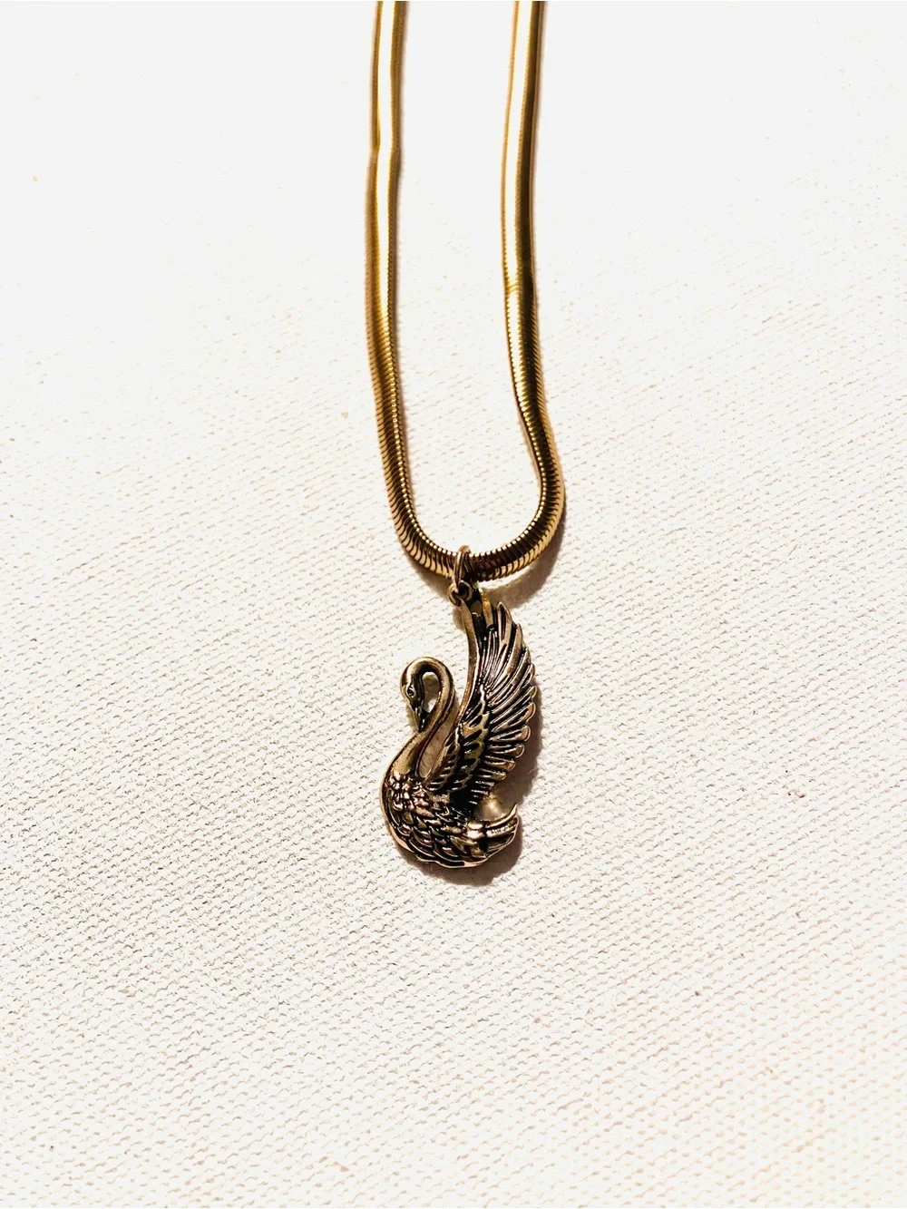 White Swan With Gold Layering Necklace Men’s or Ladie’s